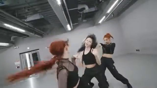 Itzy–Mafia in the morning dance practice video! смотреть онлайн