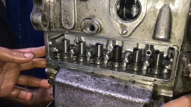 Восстановление дизельного инжекторного насоса экскаватора Hitachi смотреть онлайн