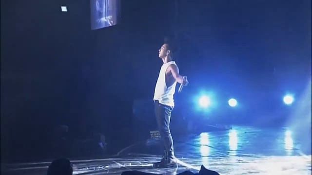 Look Only At Me + Wedding Dress [Eng Sub + Rom Hangul] - TAEYANG 태양 live 2012-2013 ALIVE in Seoul смотреть онлайн