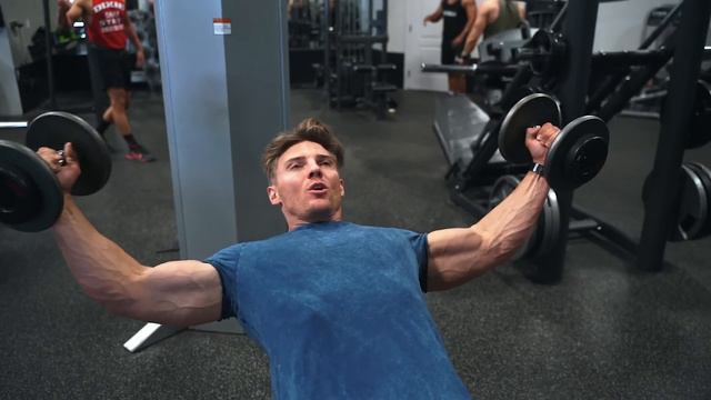 TRAINING CHEST & BACK LIKE ARNOLD - TRAINER EDITION смотреть онлайн