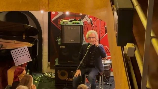 Fabio Concato pub Moro Cava #fabioconcato #concato #cavadetirreni #moro смотреть онлайн