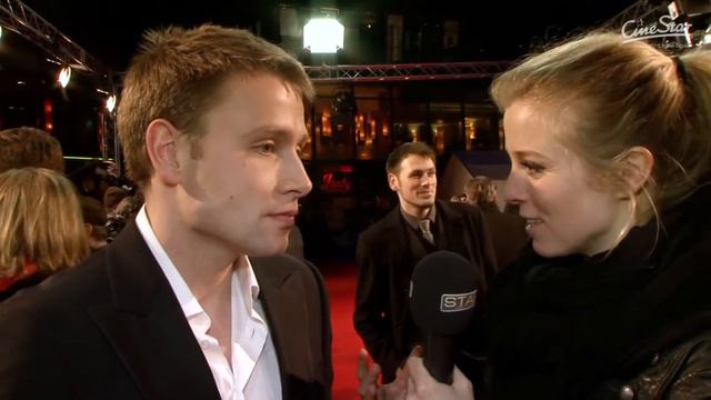 Max Riemelt Interview vom 6. März 2012 über seinen neuen Film DIE VIERTE MACHT смотреть онлайн