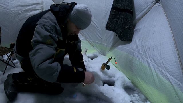 Ловля корюшки на финском заливе 04.01.2022. Горбатый мост. Северная дамба смотреть онлайн