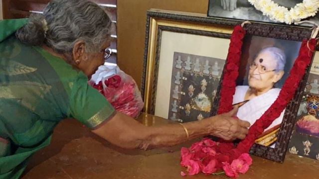 Paris (France) Satsang - 143rd Jayanthi Day Celebrations of Bhagavan Sri Ramana Maharshi смотреть онлайн