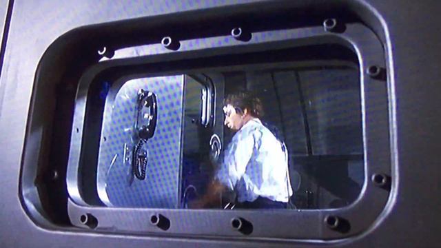 The Incredible Hulk Pilot Elaina asks David again how much gamma he injected scene смотреть онлайн