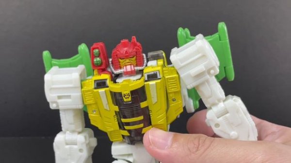 What a SURPRISE of a Figure!!! Transformers LEGACY Jhiaxus - Truly More Than Meets The Eye Chefatro