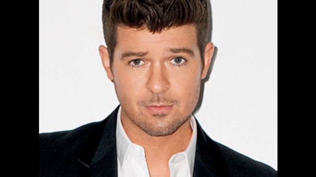 Robin Thicke- Give It 2 U (No Rap) FAN MADE смотреть онлайн