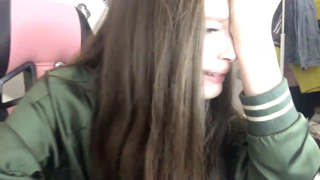 "МЕНЯ ЗАБАНИЛИ НА ТВИЧЕ!!!!" Стримерша Карина смотреть онлайн