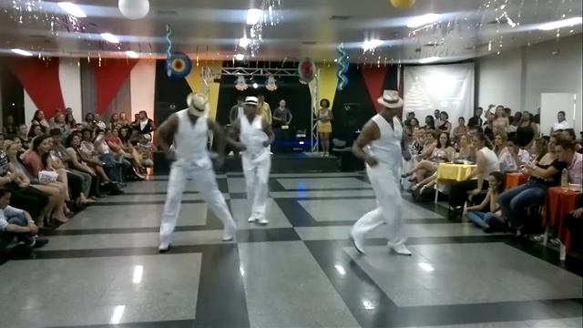 Alexandre Lopes, Alex Nobre e Eduardo com Samba no Baile Grito da Folia - ACM Osasco 11/02/2012 смотреть онлайн