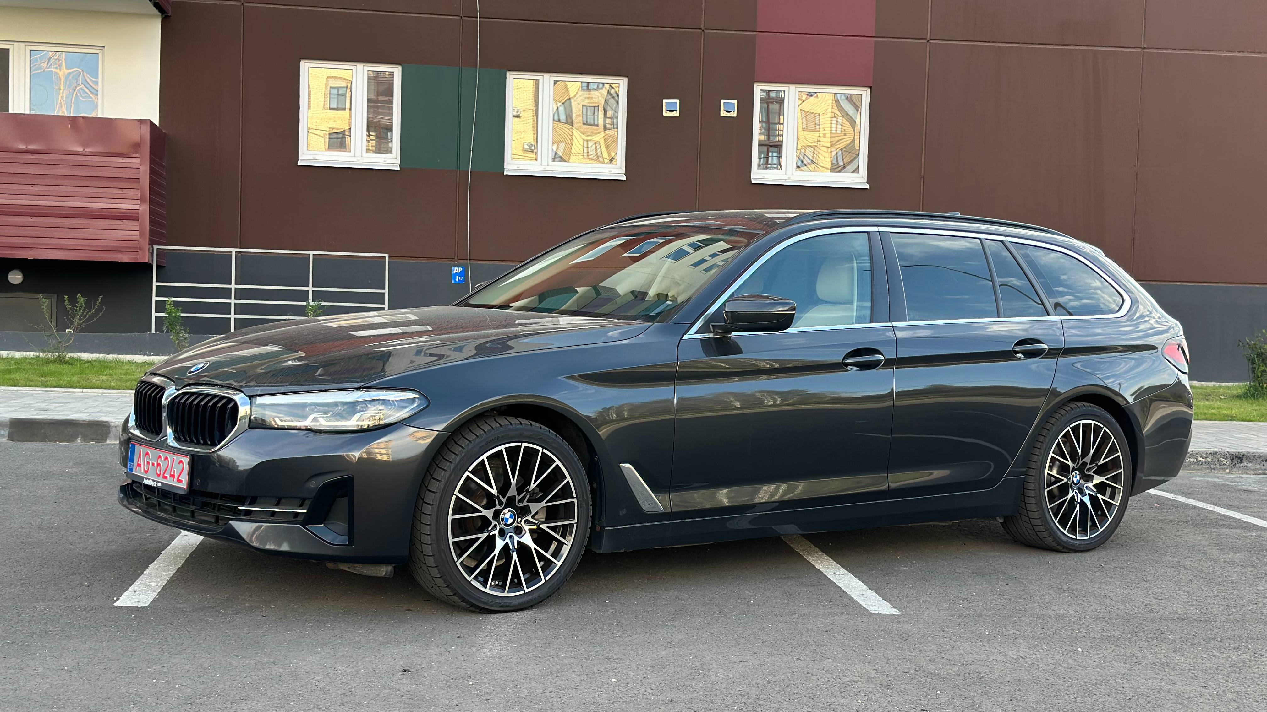 SALE ❗️❗️❗️Осенний ценопад 💰💴⬇️ BMW 520d Touring G31 Рестайлинг по низу рынка. смотреть онлайн