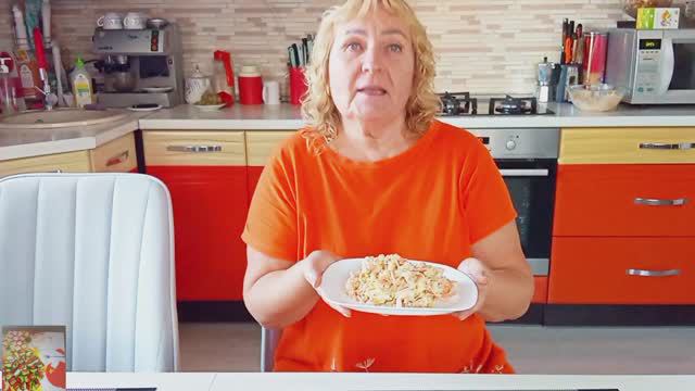 Салат 🥗 с копчёным сыром 🧀 и морковью по - корейски 🥕/ Вкусно, быстро и просто смотреть онлайн