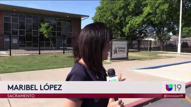 Juan Agudelo se gradua del High School en Sacramento y quiere ser neurocirujano. смотреть онлайн