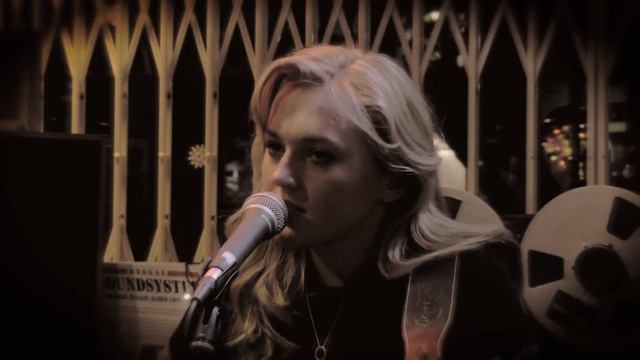 Apologize - Emmily Moulton @ AudioGold 2013 смотреть онлайн