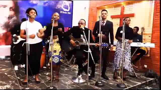 Encore une fois seigneur Pasteur Étienne Amulo смотреть онлайн