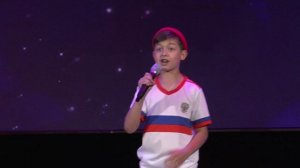 Войнов Тимур, 12 лет.
"Трус не играет в хоккей", муз. А.Пахмутова, сл. Н.Добронравов и С.Гребенников