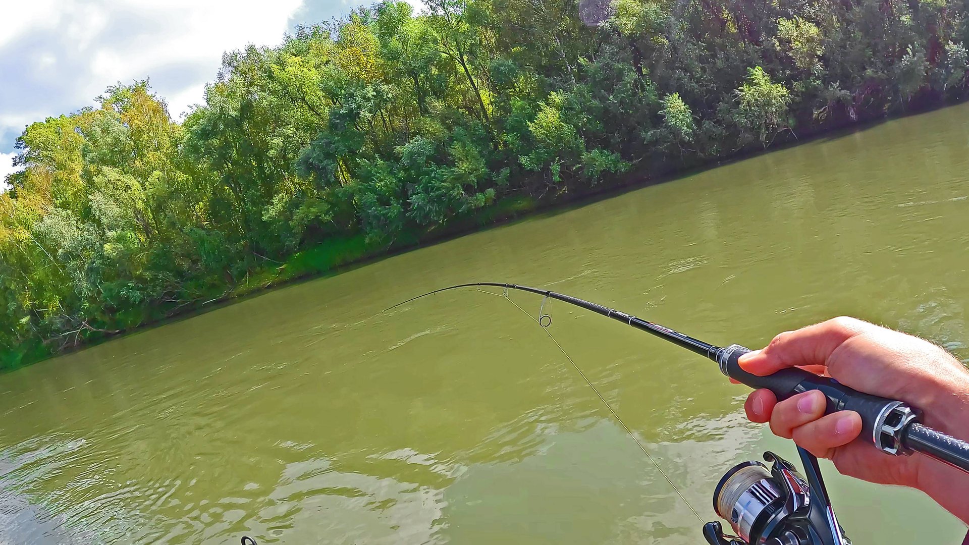 Рыбалка на спиннинг в Сентябре! ВПЕРВЫЕ так ловлю на вертушку и воблеры! 🎣 смотреть онлайн