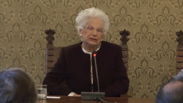 Liliana Segre e la sua testimonianza all'Accademia dei Lincei смотреть онлайн
