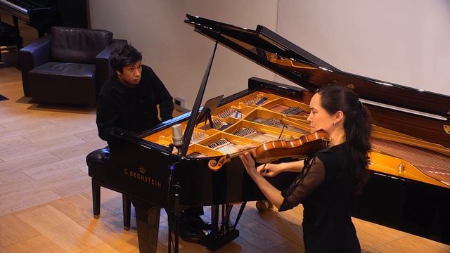 Yannick And Friends Present : Violinist Viviane Hagner Live From Bechstein Showroom In Berlin