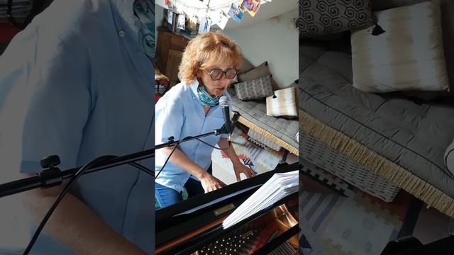 "Qui" de Charles AZNAVOUR смотреть онлайн