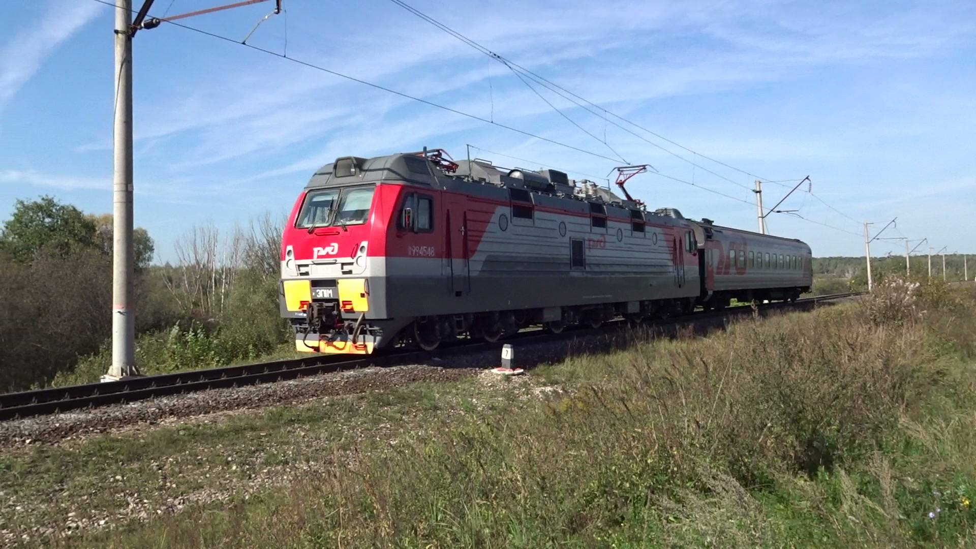 Электровоз ЭП1М-832 с туристическим поездом Нижний Новгород - Арзамас смотреть онлайн