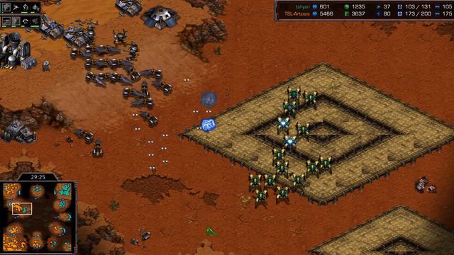 WEIRDFUN! - Artosis 🇺🇸 (T) v Yan 🇺🇦 (P) on Troy - StarCraft - Brood War смотреть онлайн