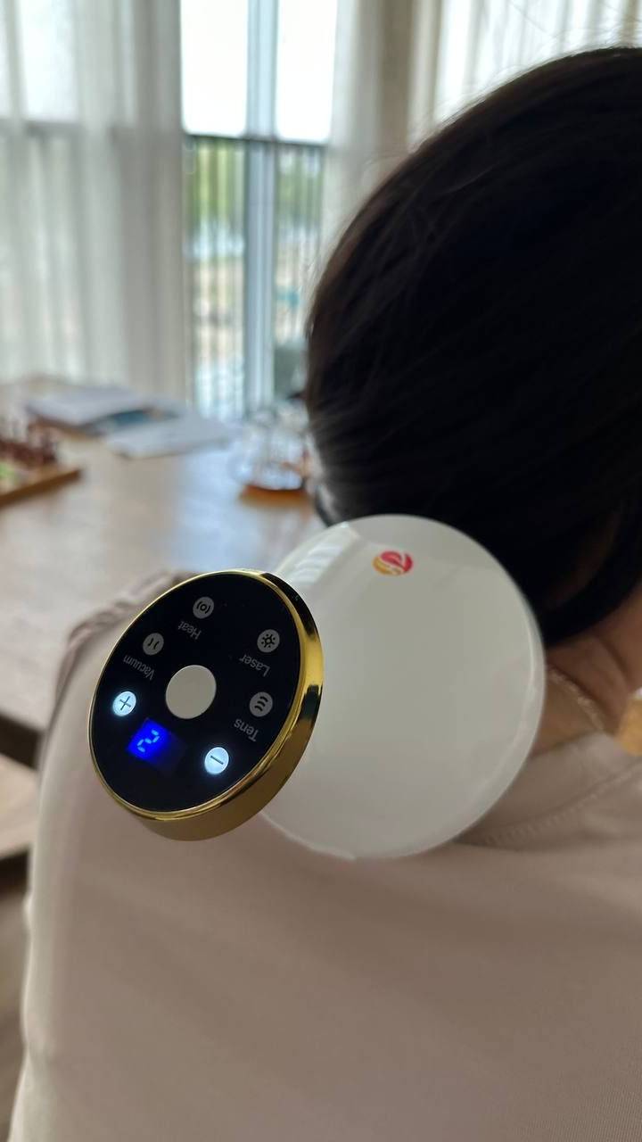 Массажер “Magic FOHERB” одновременно сочетает в себе несколько функций импульс, лазер, вакуум и терм смотреть онлайн