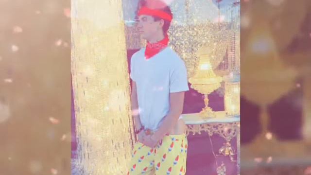 Taylor caniff slideshow смотреть онлайн