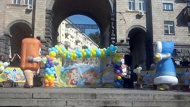 "Свято Морозива". Брейк-баттл аниматоров! смотреть онлайн