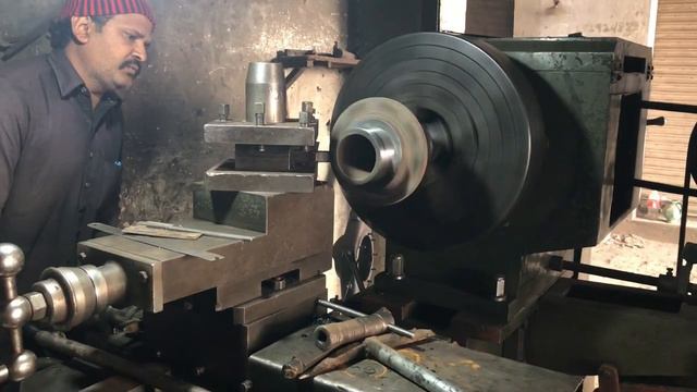 Ремонт задней оси грузовика смотреть онлайн