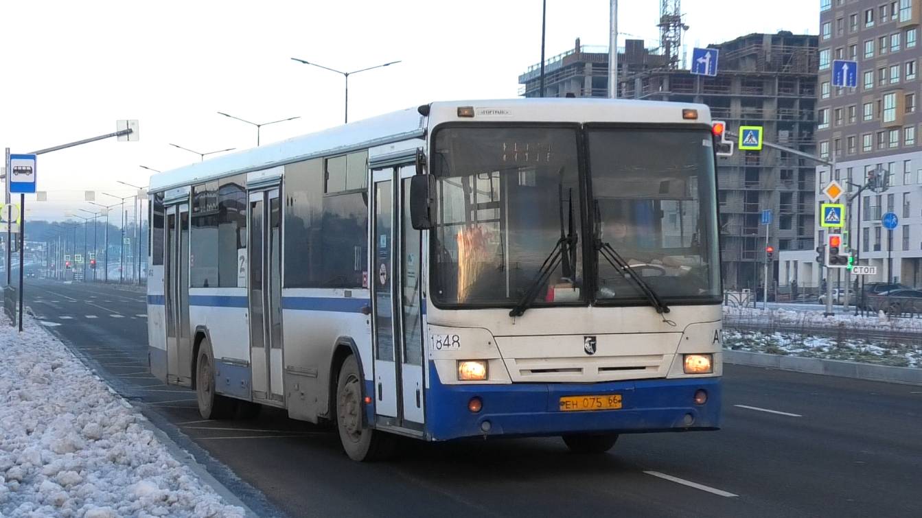 Автобус НефАЗ-5299-20-32 борт №1848 маршрут №65 в безлюдном микрорайоне "Новокольцовский" смотреть онлайн