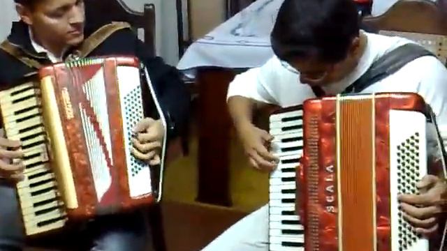 Junior e Eder Godoy em casa 3 anos atrás смотреть онлайн
