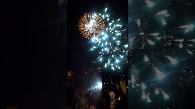 Салют в честь 70-летия победы в Мытищах смотреть онлайн