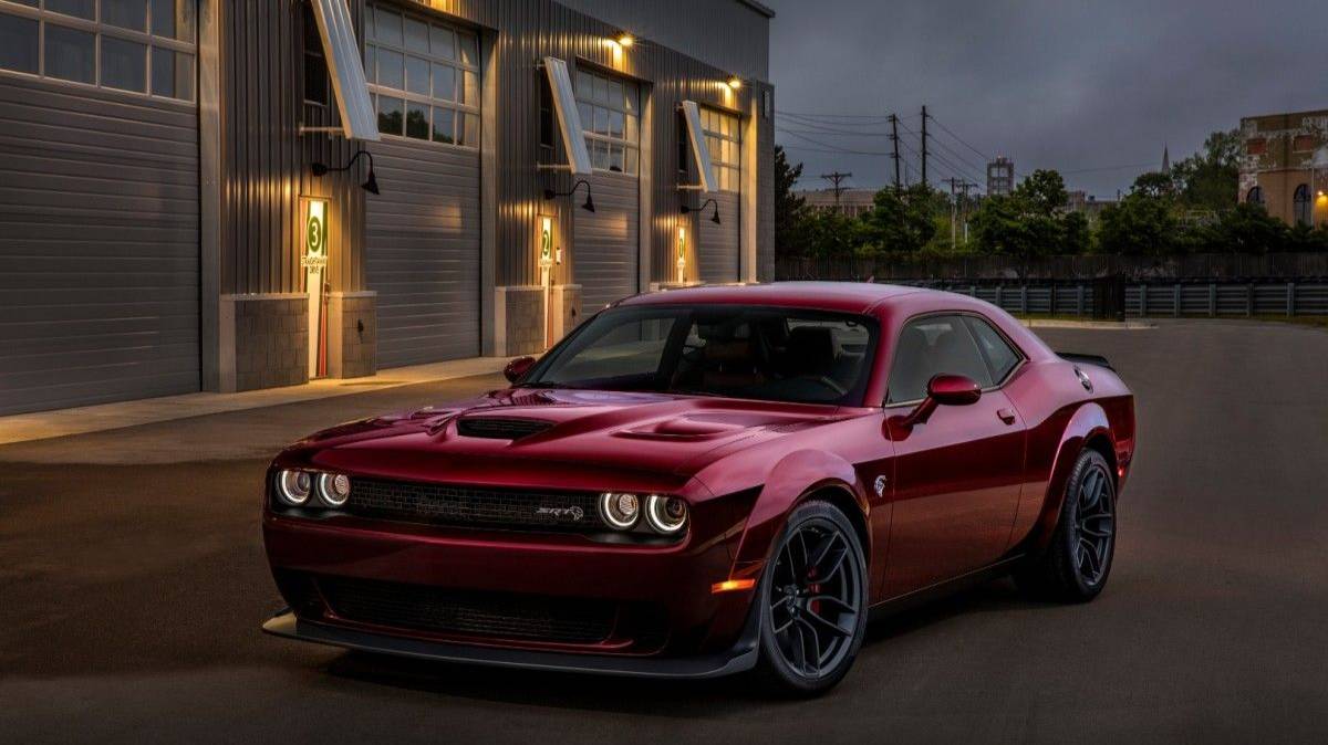 Dodge Challenger SRT Hellcat _ BassBoosted смотреть онлайн
