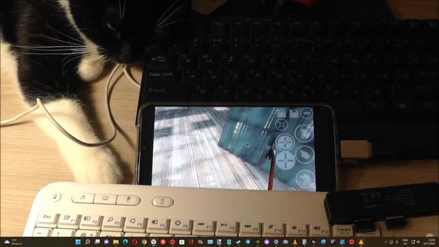Playing Half Life 2 on Redmi Note 7 (Android) with keyboard and mouse смотреть онлайн