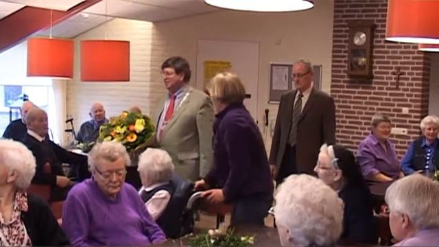 G.J. Luttikholt is 100 geworden! смотреть онлайн