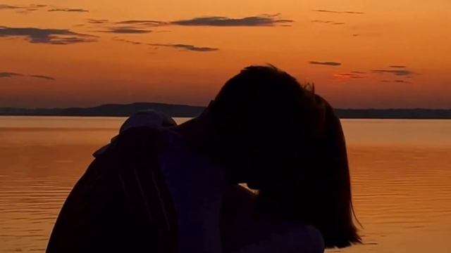 Аффирмации ОН ЛЮБИТ ТОЛЬКО МЕНЯ/ я любимая.