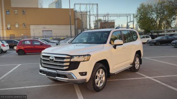 Toyota Land Cruiser 300 White