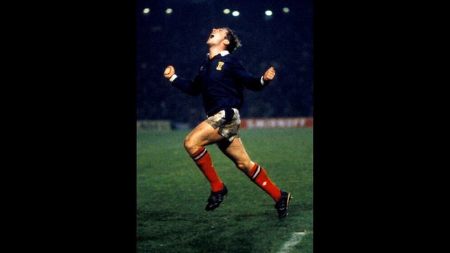 Man Utd and Ally McCoist lead Walter Smith tributes after ex-Scotland boss dies смотреть онлайн