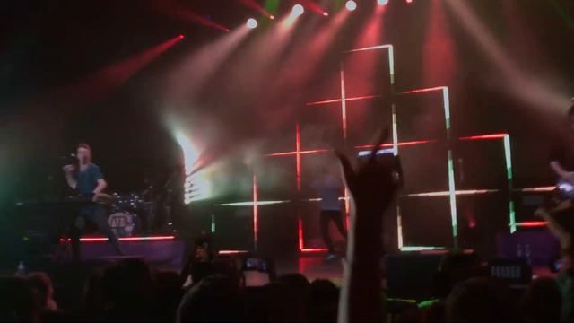 AJR - BURN THE HOUSE DOWN (LIVE) @ REBEL, TORONTO смотреть онлайн