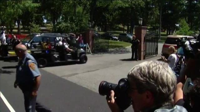 Bobbi Kristina Brown laid to rest смотреть онлайн