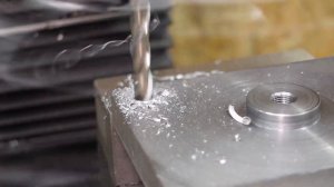 Заводских аналогов не существует! Сделал инструмент для мастерской