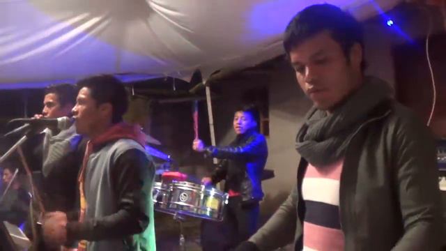 Marco Vinicio y los latinos 2017 смотреть онлайн