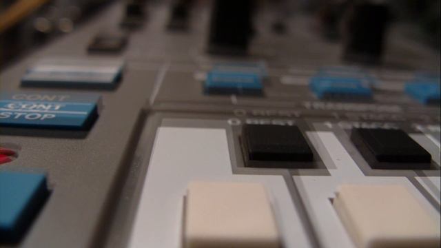 Alessandro Cortini - Voltaggio Solitario (Cover) смотреть онлайн