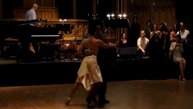 Leandro Palou and Romina Godoy @ Edinburgh Bailongo Dec 2010 смотреть онлайн