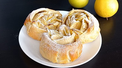 Булочки из слоеного теста с Яблоками к ЧАЮ смотреть онлайн