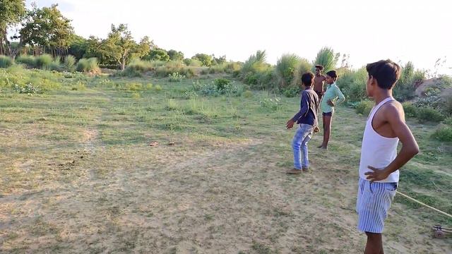 dekho मै apne गाँव के बच्चो को flip kaise sikhata hu stunt flip dekho kk dance stunt me смотреть онлайн