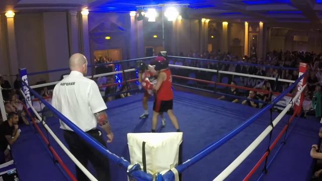 Ultra White Collar Boxing | Brighton | Steph VS Charlie Wright смотреть онлайн