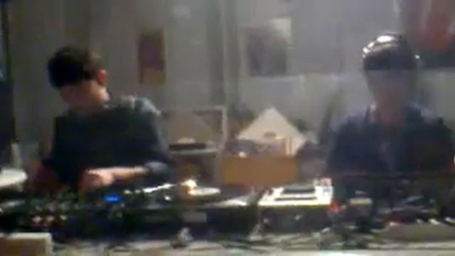 Luis UDE vs Dj Fran aka Fran Perez (13 años) смотреть онлайн