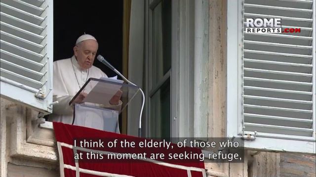 #Pope Francis condemns war, calls for “urgent” humanitarian corridors at #Angelus смотреть онлайн