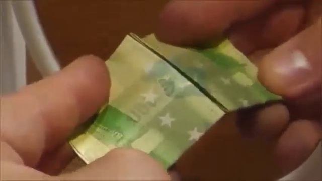 Marian Kotleba a bankovkový démon смотреть онлайн